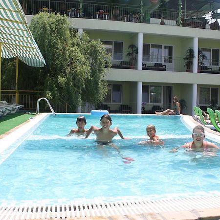 Green Hotel-Club Zatoka Dış mekan fotoğraf