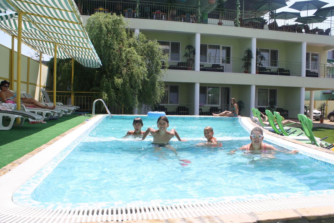 Green Hotel-Club Zatoka Dış mekan fotoğraf